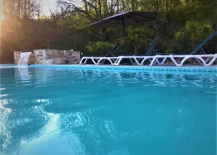 Ines וילה סווילאק